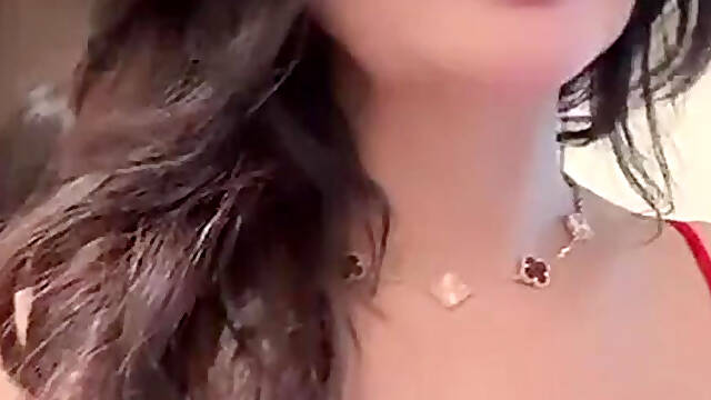 Sisca Mellyana Pap Buat Kamu Versi Lingerie Merah