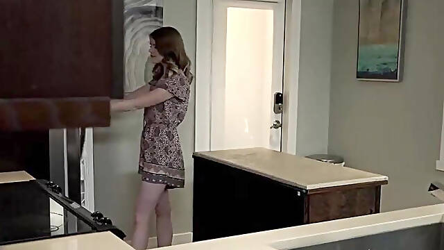 I finally fucked my stepsis on the kitchen tablezqkc