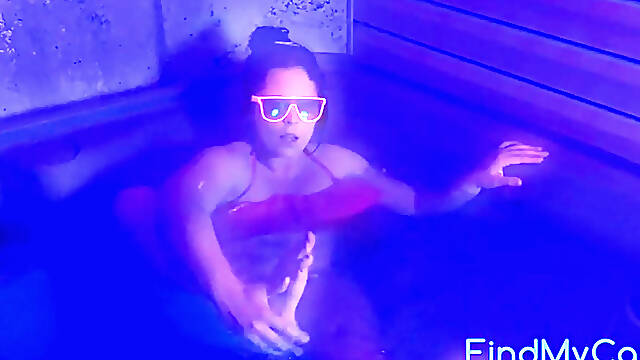 Big-Titted Babe's Solo Orgasm in the Hot Tub