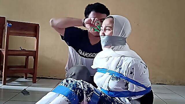 Bondage Indo 1 Jilbab