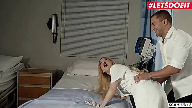 SCAMANGELS - Vienna Black And Kenzie Reeves Tag-Team On Doctors Big Penis - LETSDOEIT