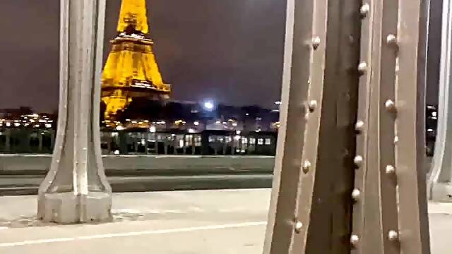 Bourgeoise bcbg se fait remplir en lingerie