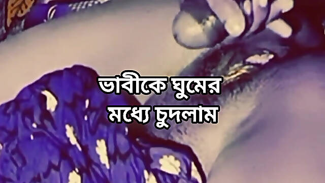 Bangladeshi big ass beautiful mature saree hot sexy bhabi hard fuck with her devor in bedroom full video