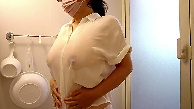 A Married Woman Masturbating in the Bath