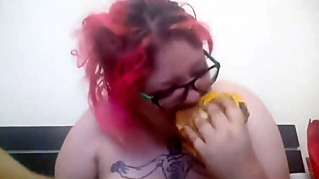 Feedee Challenge 100 Burgers Day 1