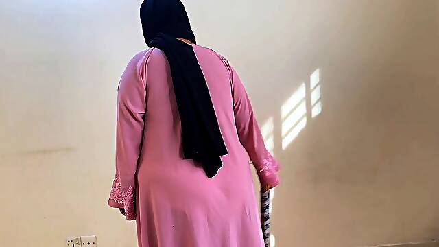 Curvy Arab stepmom with massive tits and ass craves anal sex from stepson while hubby's away shopping