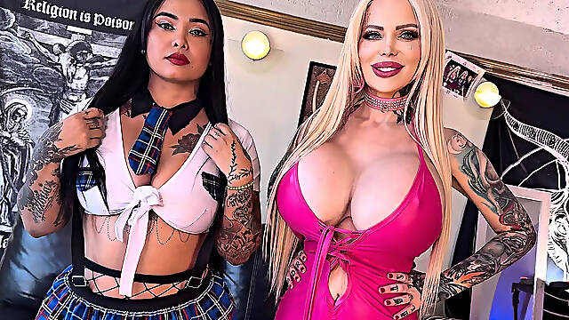Sabrina Sabrok & Estrella Garcia Hot Threesome