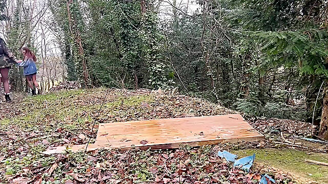 3 Besties Desperate for a Pee Outdoors